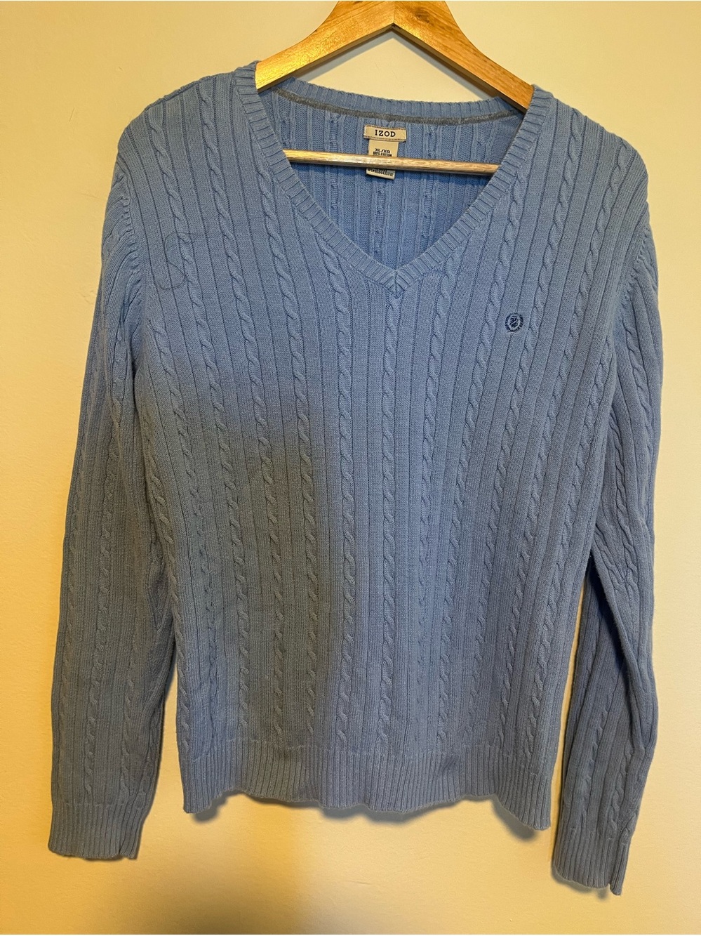 Izod Women's Cable-Knit V-Neck Sweater in Light Blue